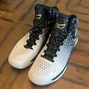 Under Armor Curry 2 shoes